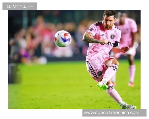 梅西带领阿根廷夺得世界杯后的传奇之路与足坛影响力分析