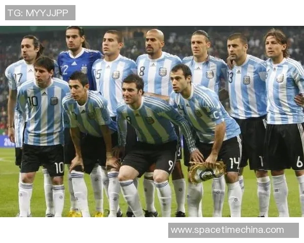 猜猜世界杯足球球星是谁 他在赛场上的精彩表现让人难以忘怀